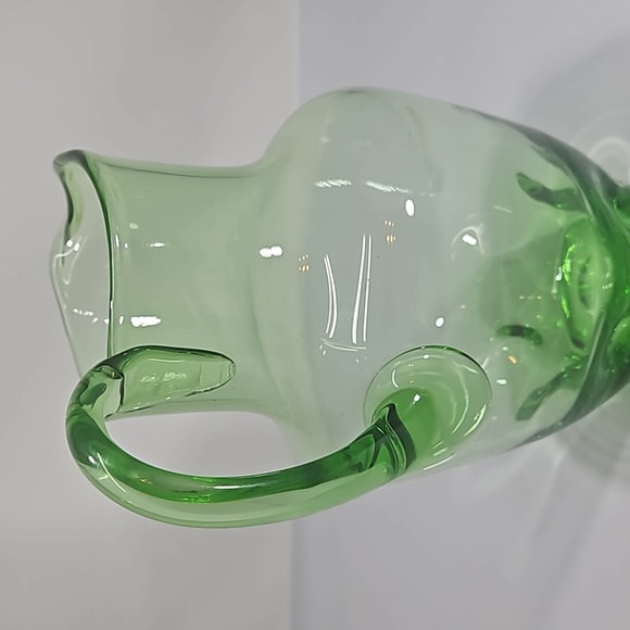 Vintage Green Glass Crimped Bottom Applied Handle Pitcher - Picture 2 of 9